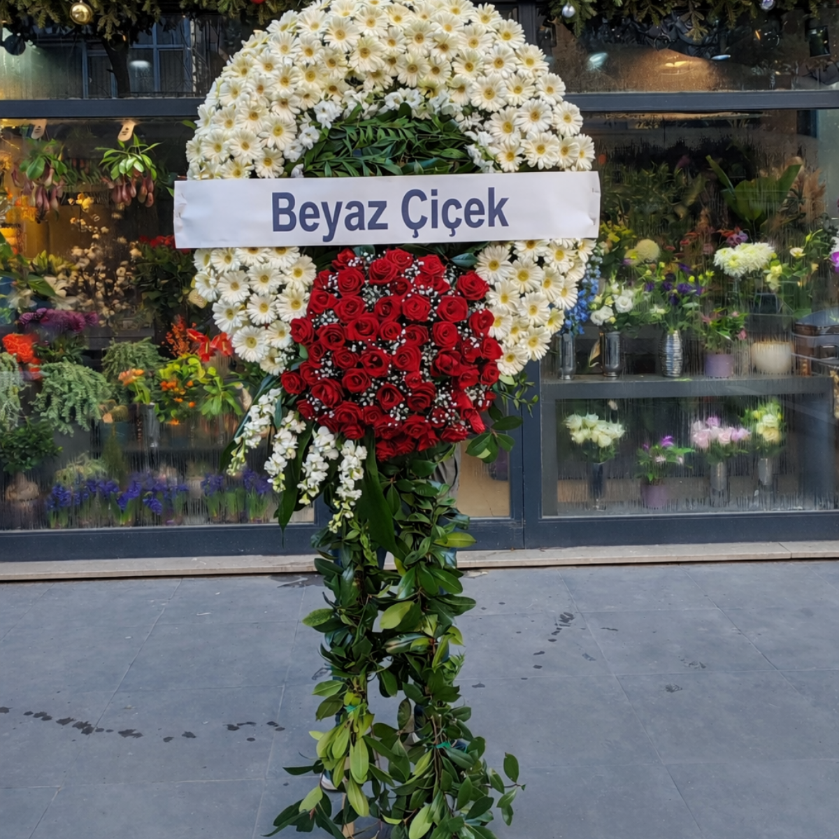 Sonsuz Saygı Çelengi